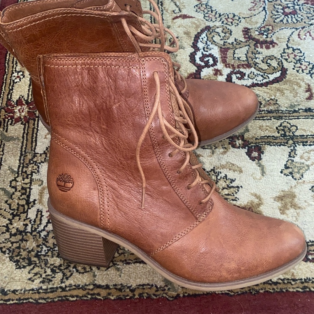 Women leather boots